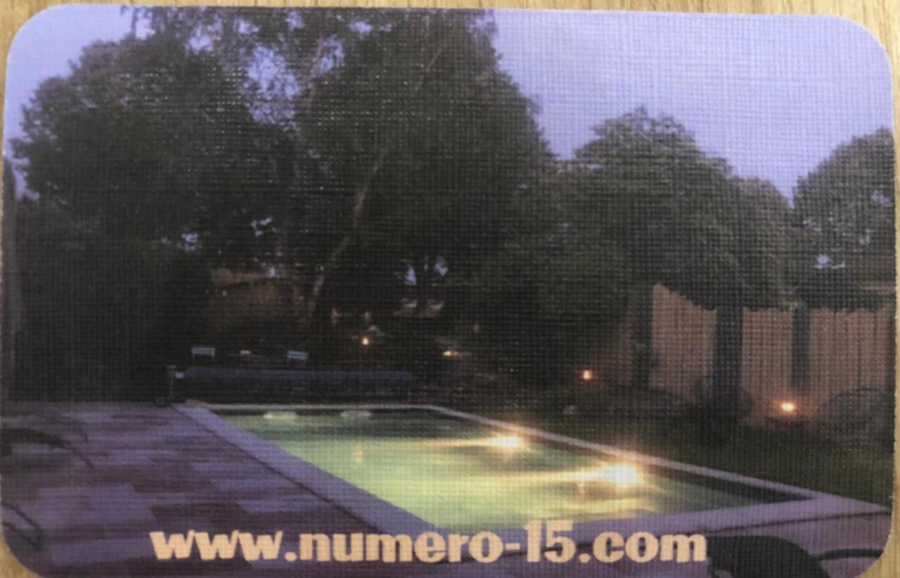 Le Numero 15 Saint-Seurin-sur-l'Isle Bagian luar foto
