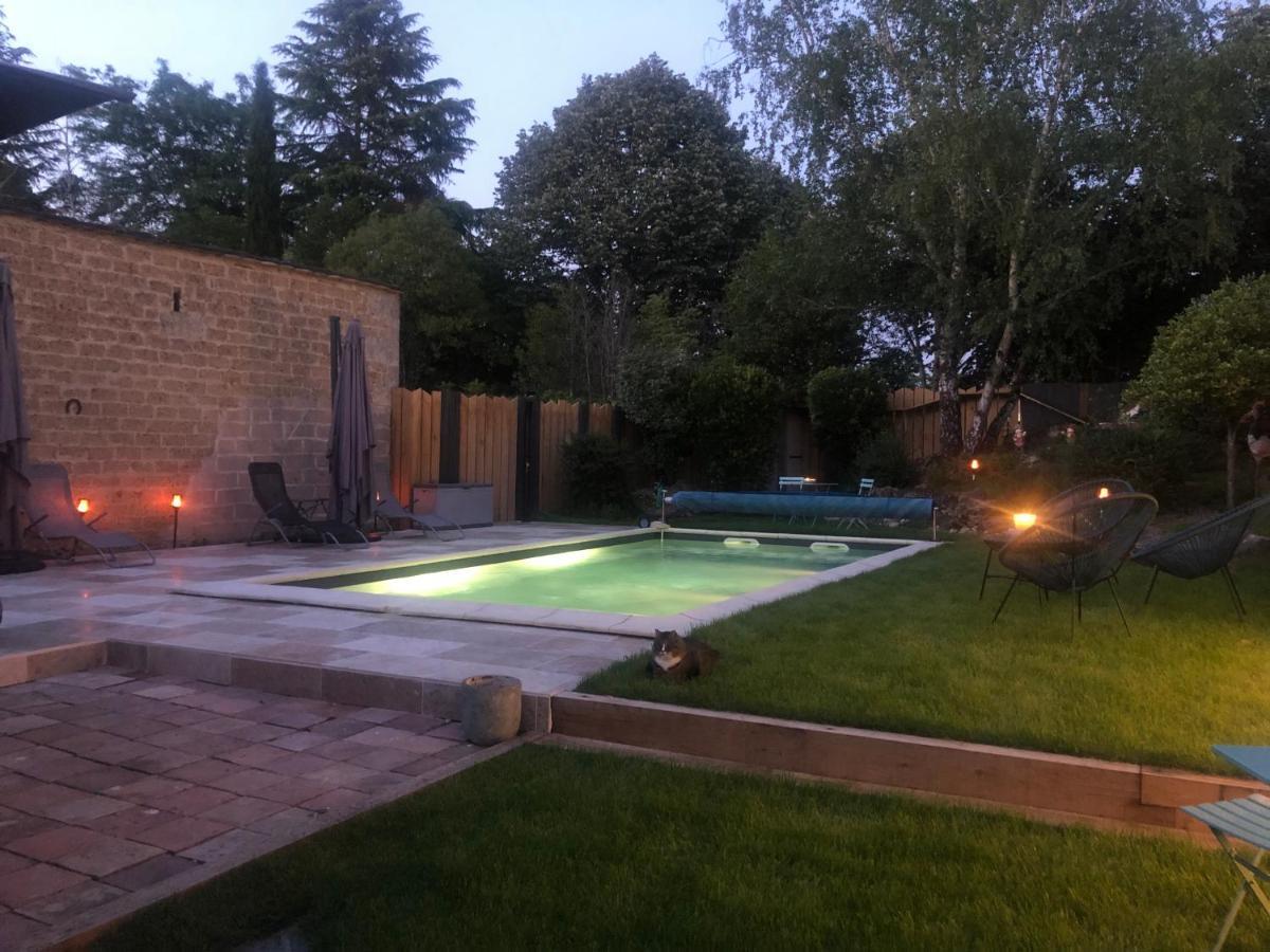 Le Numero 15 Saint-Seurin-sur-l'Isle Bagian luar foto