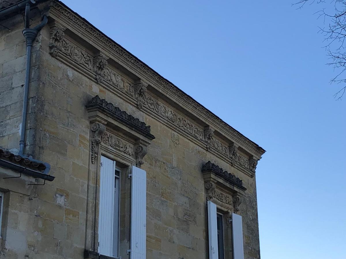 Le Numero 15 Saint-Seurin-sur-l'Isle Bagian luar foto